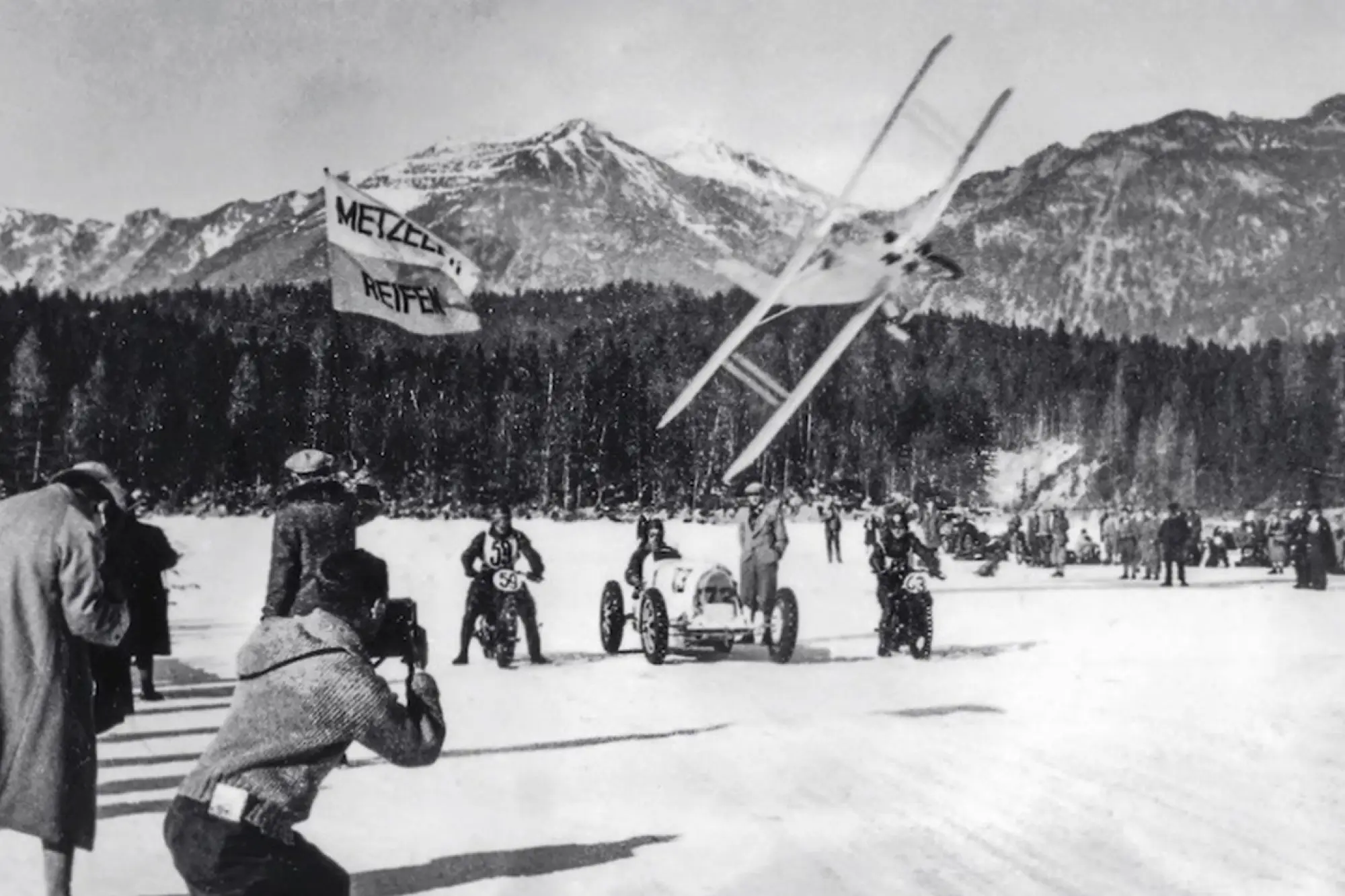 Bugatti Baby II EV  safety car GP Ice Race - Foto - 1