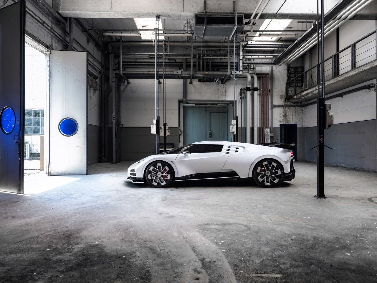 Bugatti Centodieci - Foto ufficiali