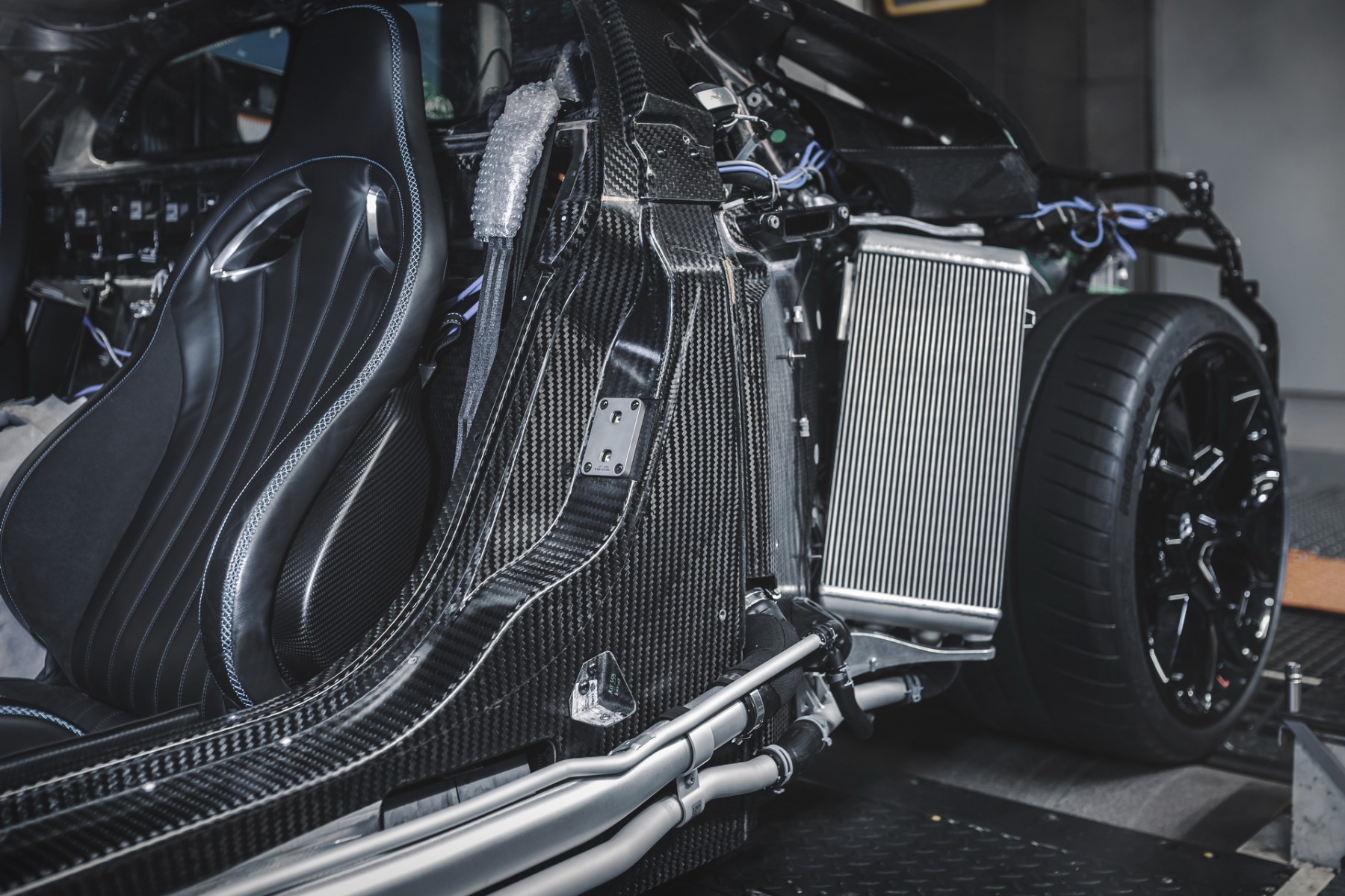 Bugatti Centodieci prototipo anticipa produzione