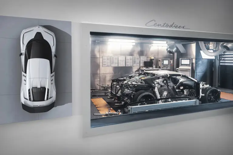 Bugatti Centodieci prototipo anticipa produzione - 1