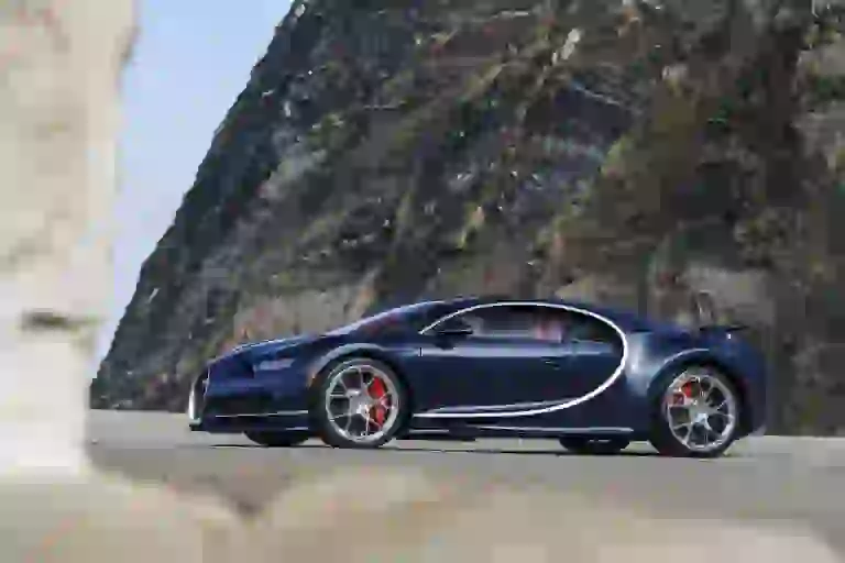 Bugatti Chiron - 4