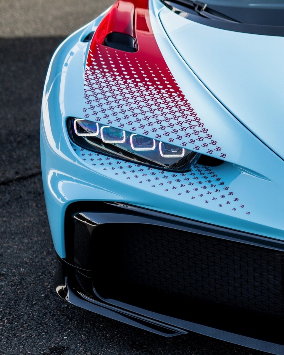 Bugatti Chiron Pur Sport Grand Prix - Foto