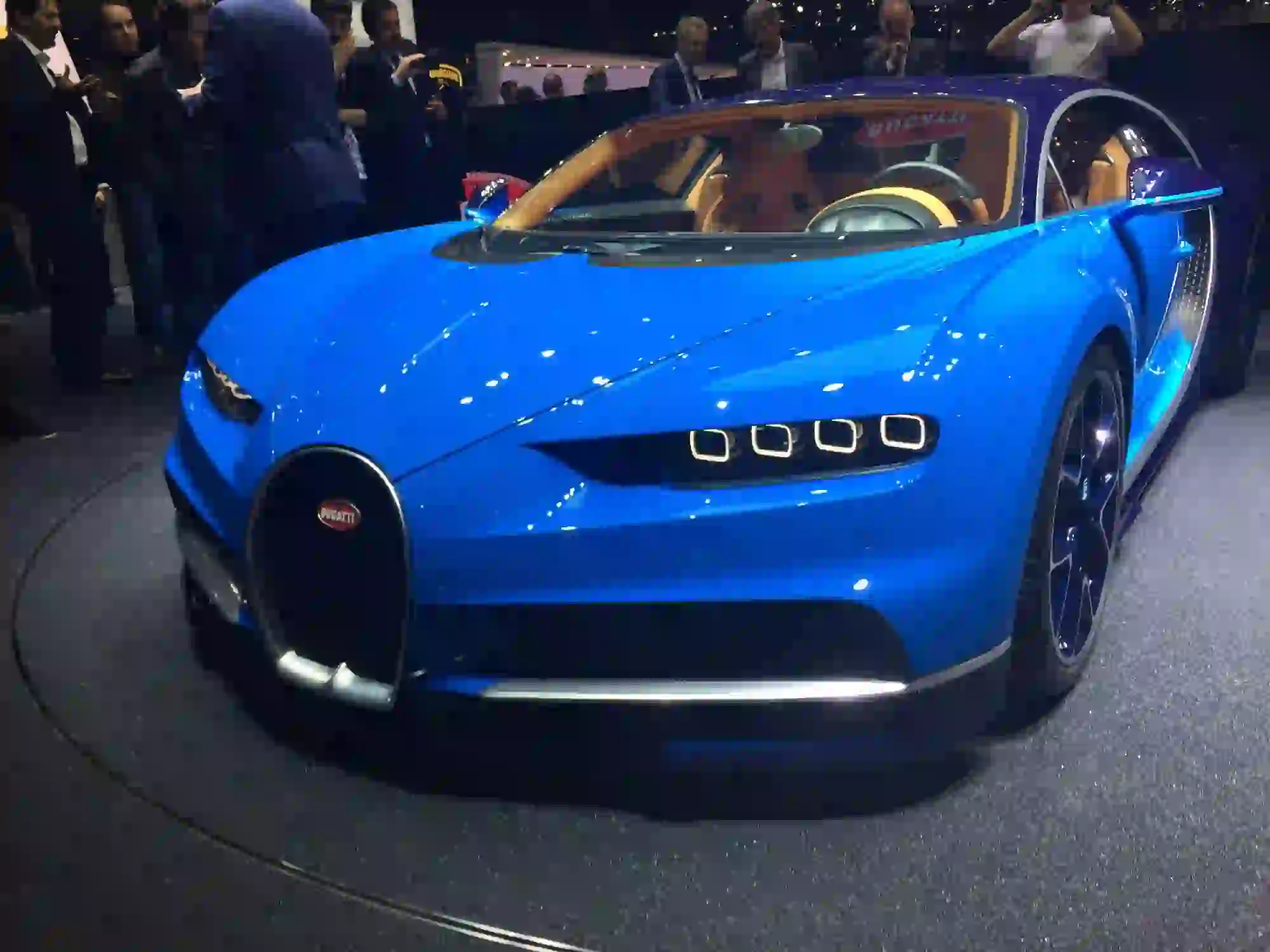 Bugatti Chiron - Salone di Ginevra 2016 - 4