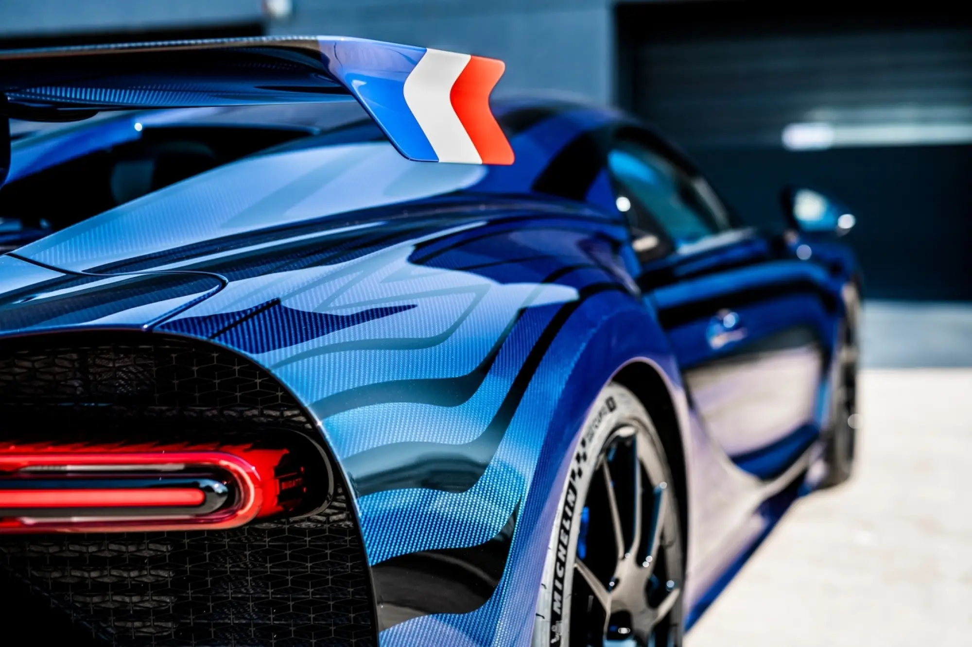 Bugatti Chiron Vagues de Lumiere - Foto - 6