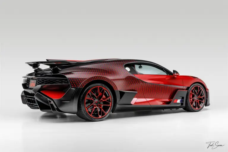 Bugatti Divo Lady Bug - 72