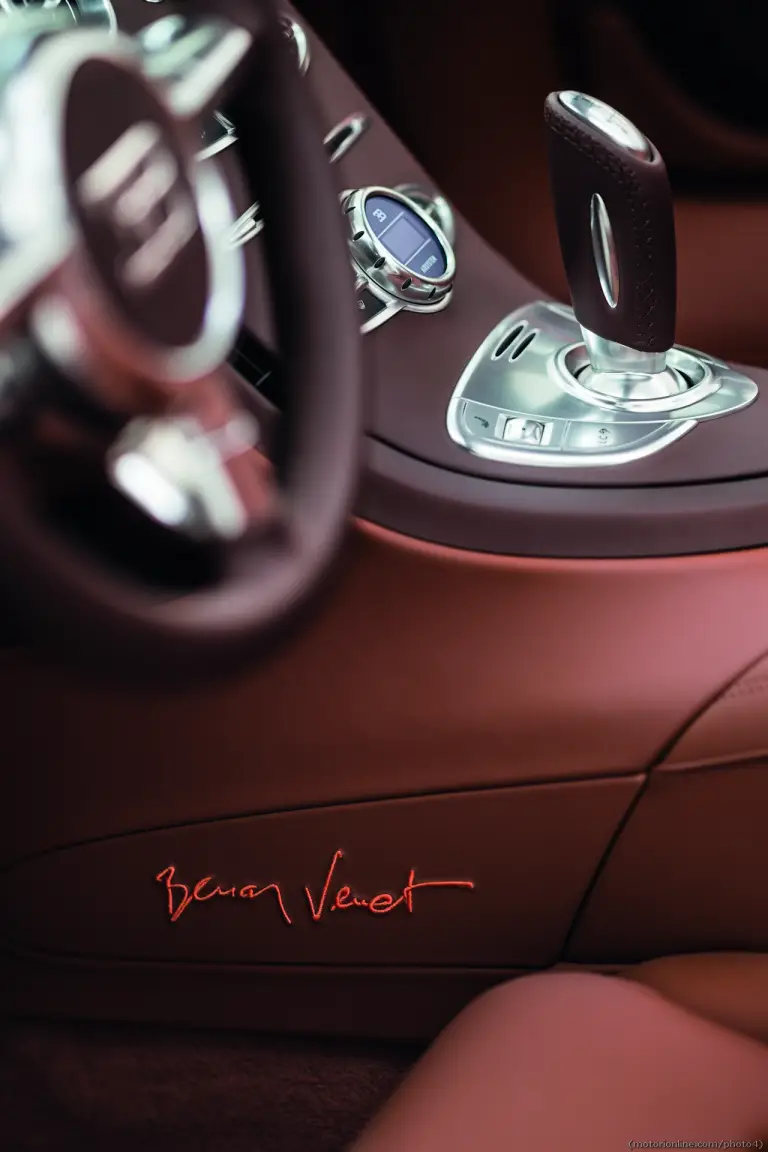 Bugatti Grand Sport by Bernar Venet - 16