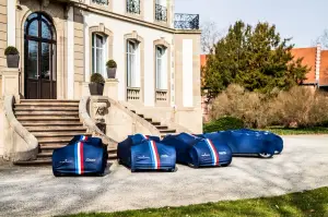 Bugatti otto veicoli per cliente - Foto