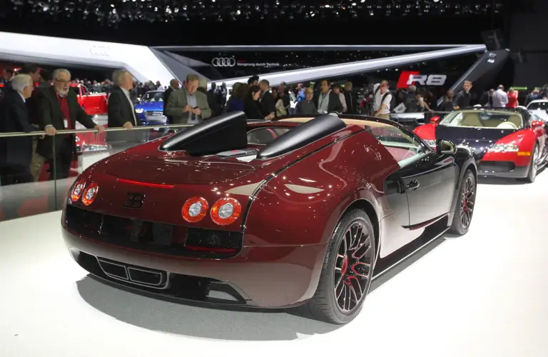 Bugatti Veyron Grand Sport Vitesse La Finale - Salone di Ginevra 2015 - 3