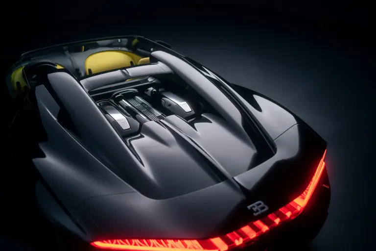 Bugatti W16 Mistral 2022 - 13
