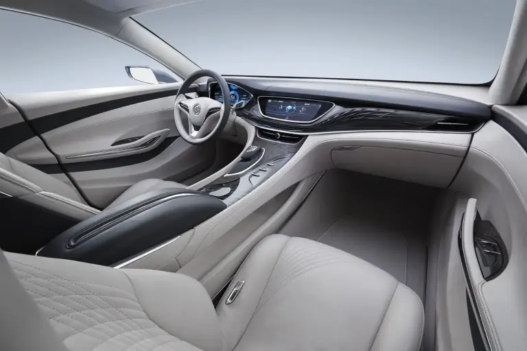 Buick Avenir - 10