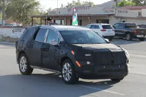 Buick Enclave foto spia 19 luglio 2016