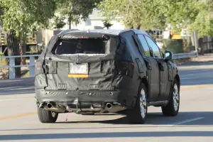 Buick Enclave foto spia 19 luglio 2016