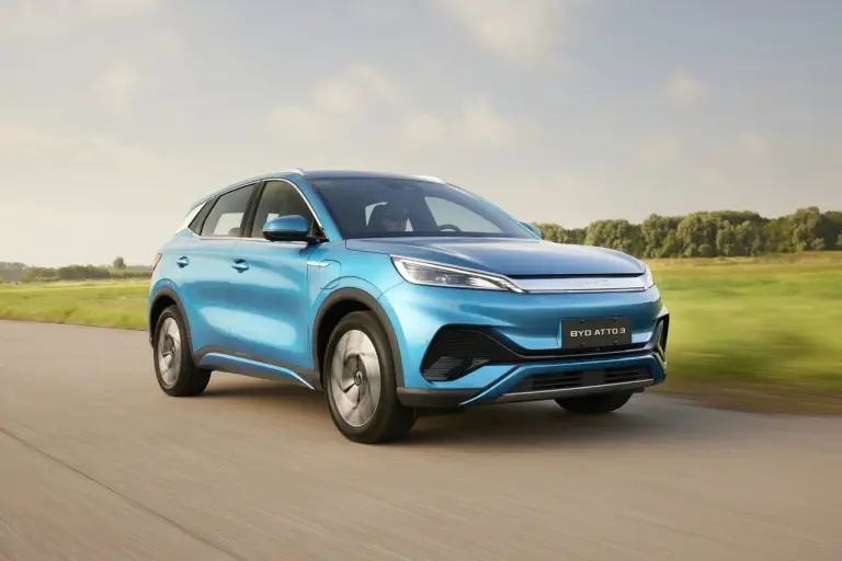 BYD Han, Tang e Atto 3 Europa - Foto - 161