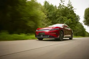 BYD Han, Tang e Atto 3 Europa - Foto - 80