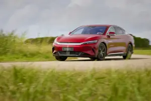 BYD Han, Tang e Atto 3 Europa - Foto - 100