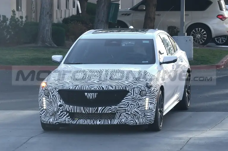 Cadillac CT5 2024 - Foto Spia 25-10-2022 - 4