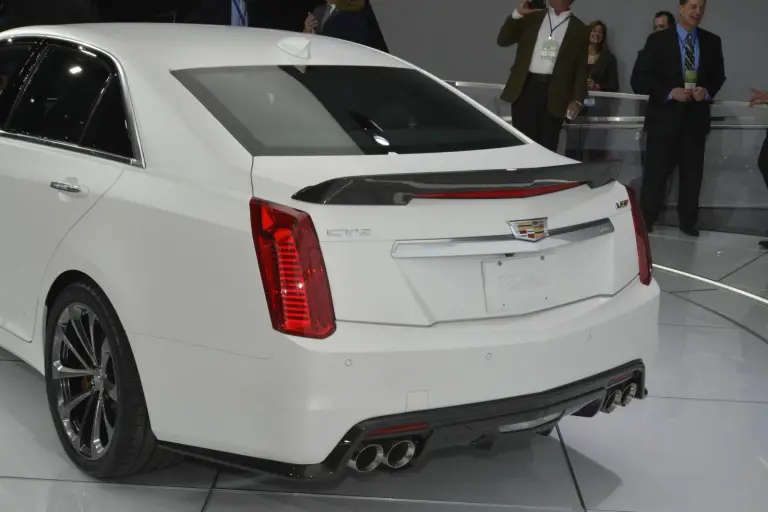 Cadillac CTS-V - Salone di Detroit 2015 - 4