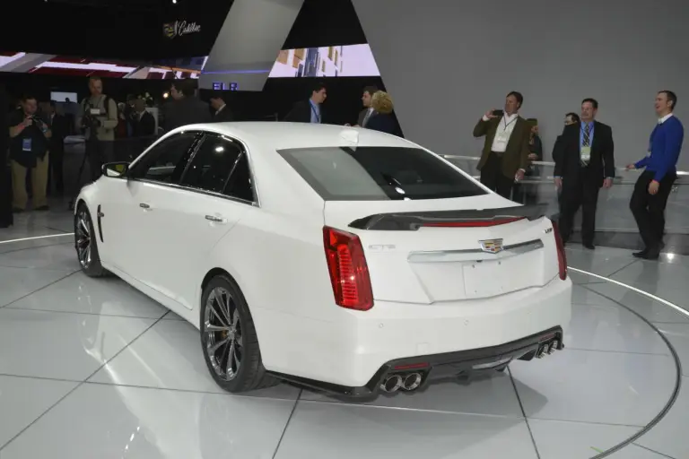 Cadillac CTS-V - Salone di Detroit 2015 - 5