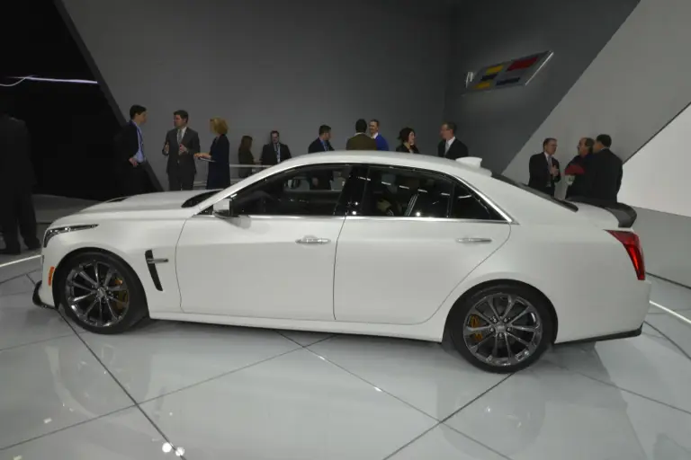 Cadillac CTS-V - Salone di Detroit 2015 - 10