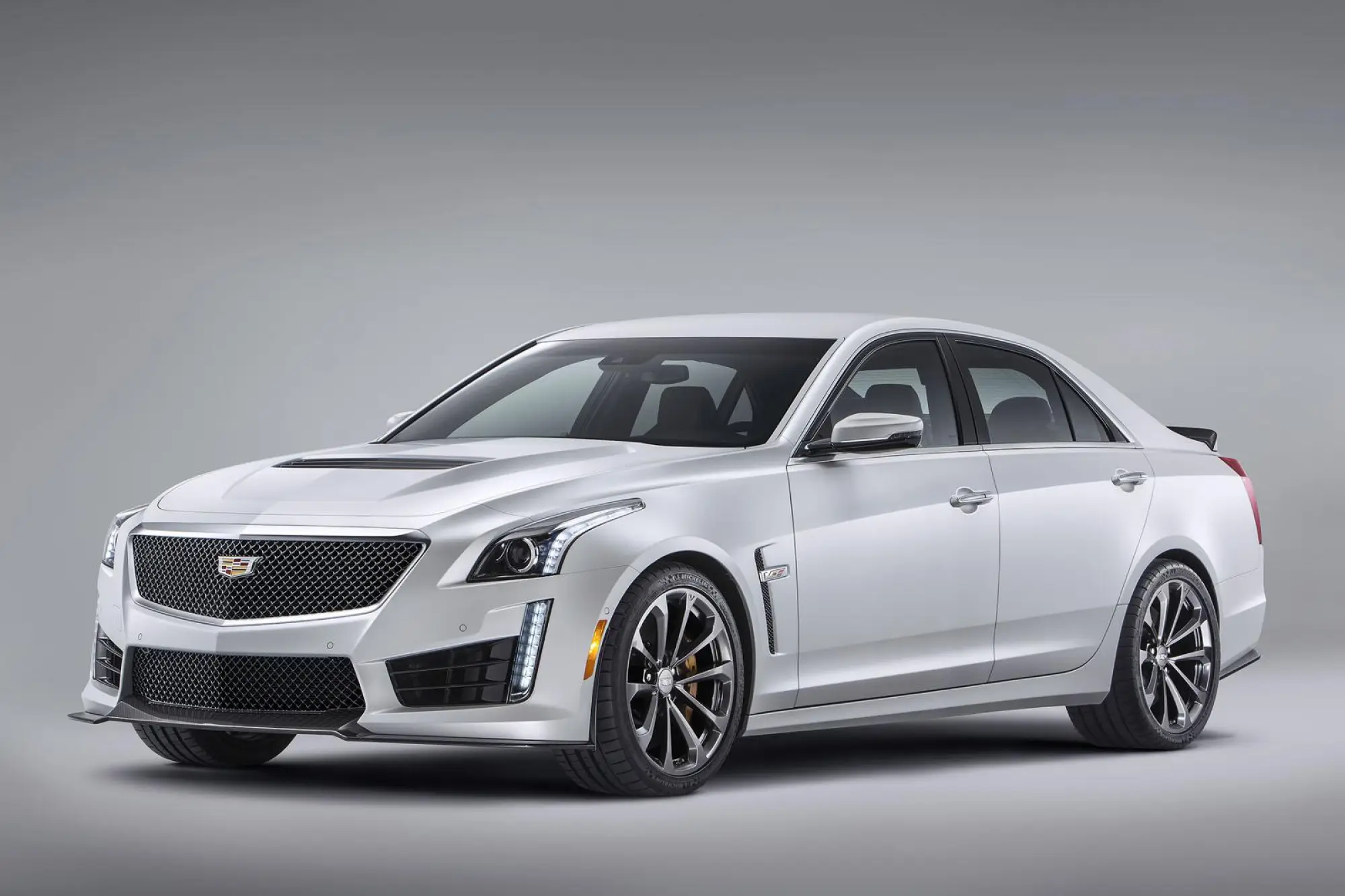 Cadillac CTS-V  - 8
