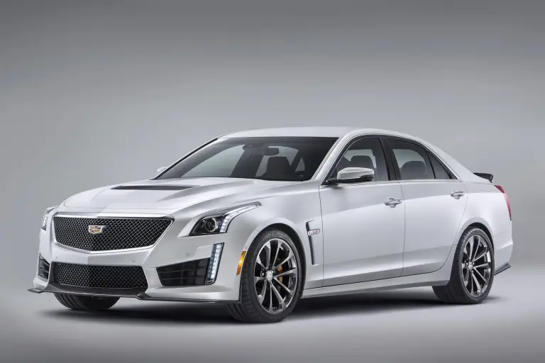 Cadillac CTS-V  - 8