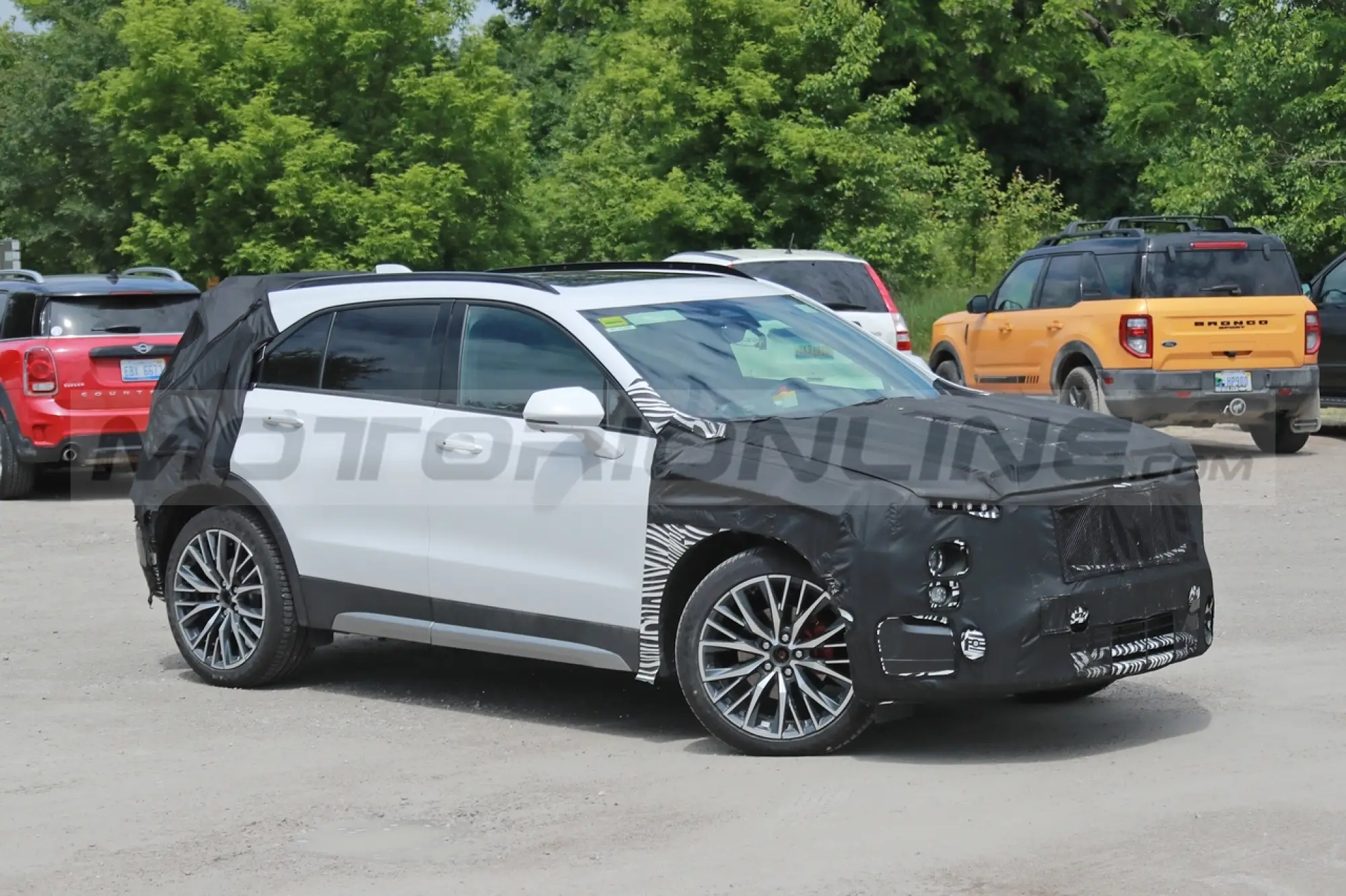 Cadillac XT4 2024 - Foto Spia 08-06-2022 - 4