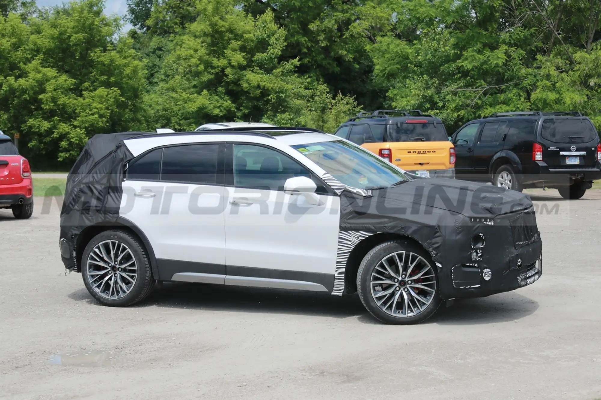 Cadillac XT4 2024 - Foto Spia 08-06-2022 - 7