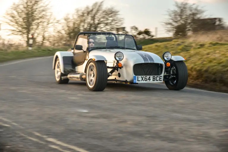 Caterham Seven 270, 360 e 420 - 5