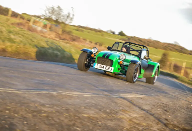 Caterham Seven 270, 360 e 420 - 7