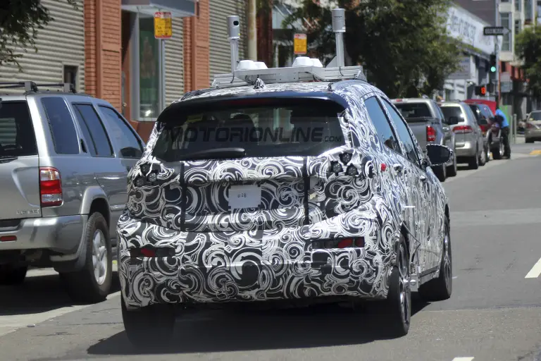 Chevrolet Bolt a guida autonoma - Foto spia 24-05-2016 - 4