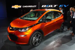 Chevrolet Bolt EV - Salone di Detroit 2016 - 8