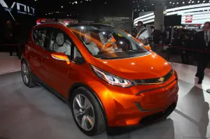 Chevrolet Bolt - Salone di Detroit 2015 - 5