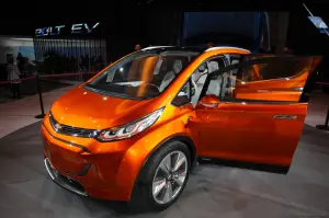 Chevrolet Bolt - Salone di Detroit 2015