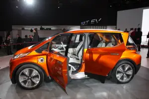 Chevrolet Bolt - Salone di Detroit 2015