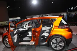 Chevrolet Bolt - Salone di Detroit 2015