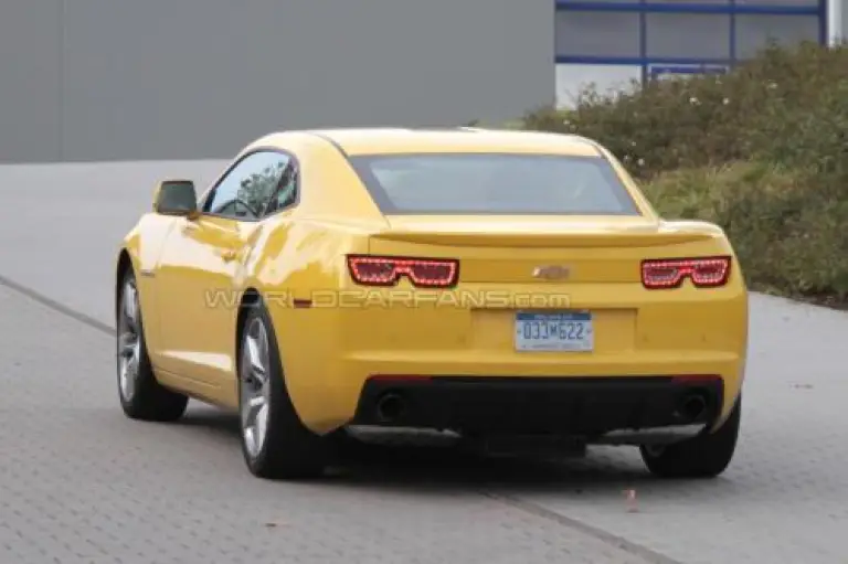 Chevrolet Camaro 2011 - 12