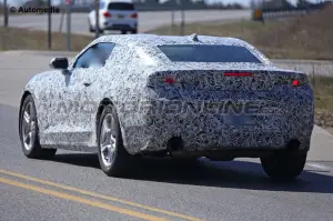Chevrolet Camaro 2016 - Foto spia 22-04-2015