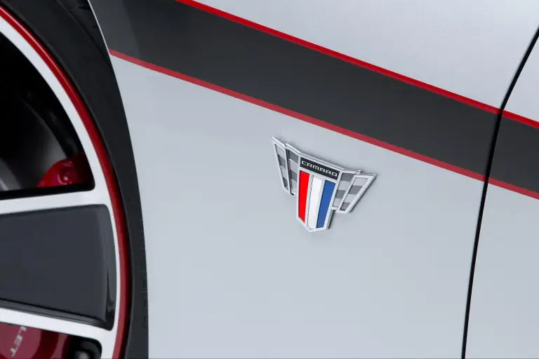Chevrolet Camaro Commemorative Edition 2015 - 2
