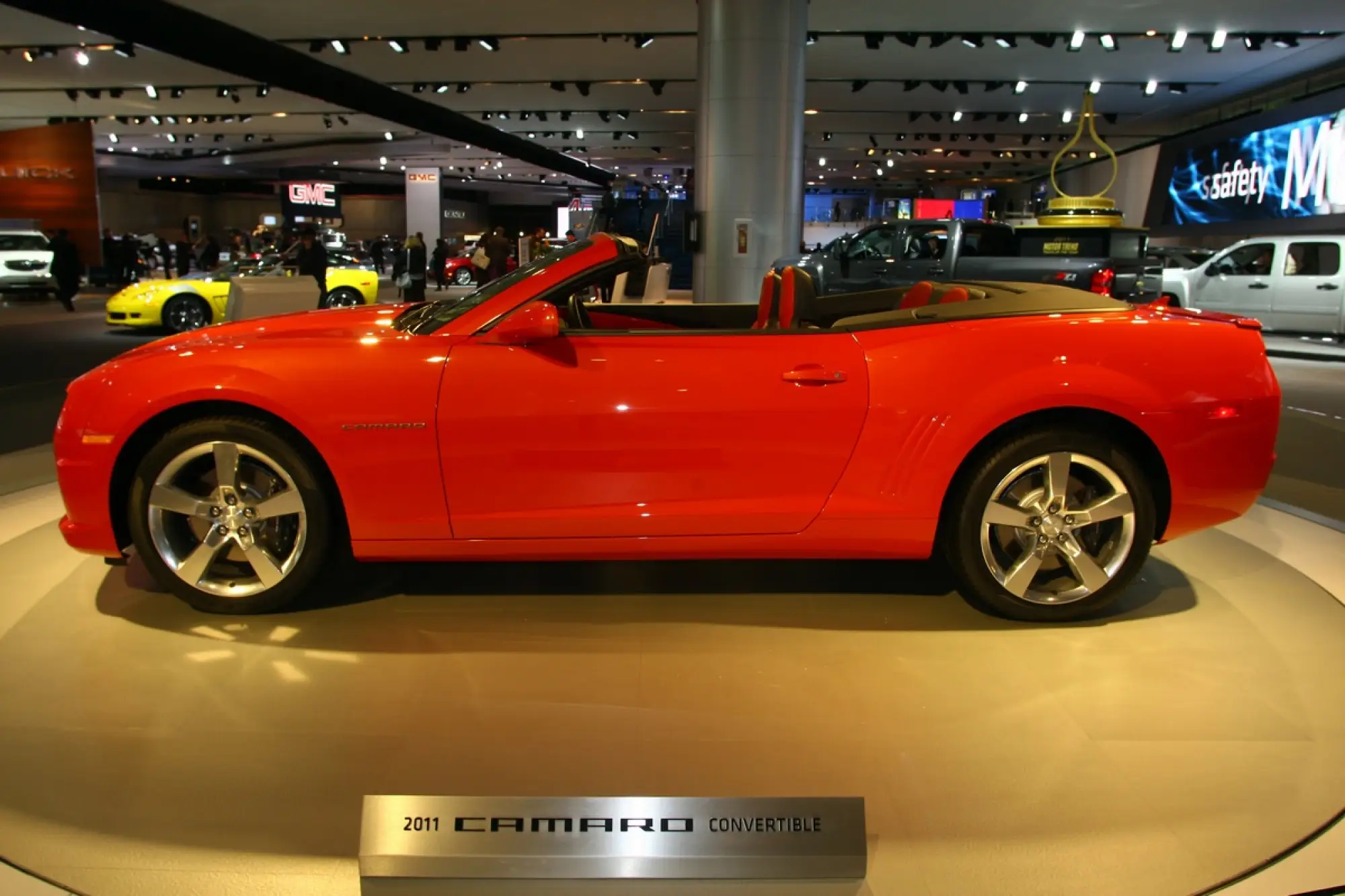 Chevrolet Camaro - Detroit 2011 - 1