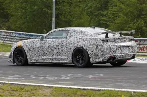 Chevrolet Camaro Z28 al Nurburgring - foto spia (maggio 2016)