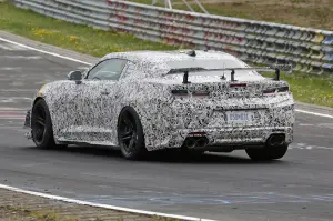 Chevrolet Camaro Z28 al Nurburgring - foto spia (maggio 2016)