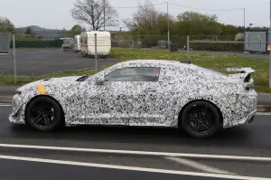 Chevrolet Camaro Z28 al Nurburgring - foto spia (maggio 2016) - 12