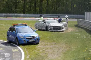 Chevrolet Camaro Z28 - Incidente al Nurburgring (foto spia maggio 2016) - 1
