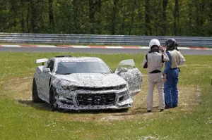 Chevrolet Camaro Z28 - Incidente al Nurburgring (foto spia maggio 2016)