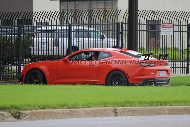 Chevrolet Camaro ZL1 1LE MY 2019 foto spia 11 settembre 2018 - 5