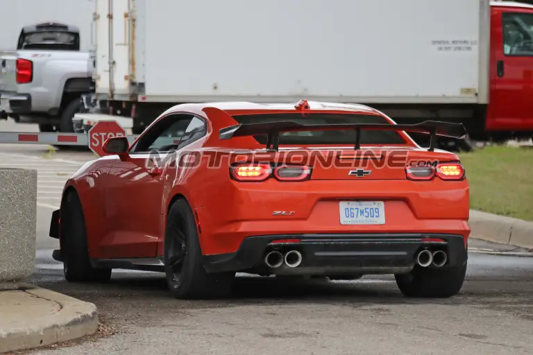 Chevrolet Camaro ZL1 1LE MY 2019 foto spia 11 settembre 2018 - 8