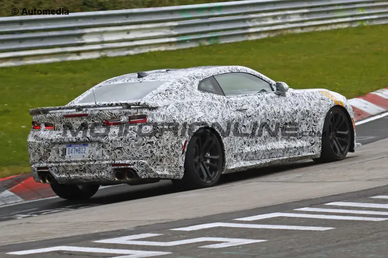Chevrolet Camaro ZL1 2017 - Foto spia 21-09-2015 - 7