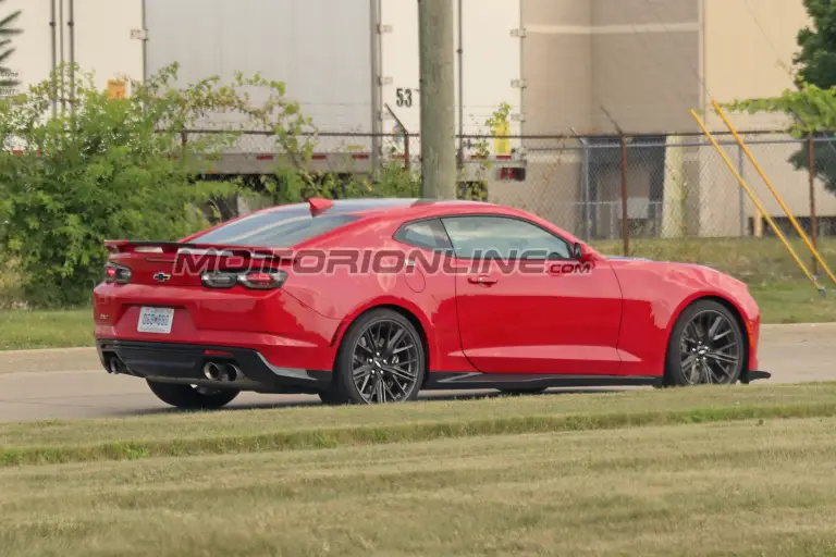 Chevrolet Camaro ZL1 MY 2019 foto spia 18 luglio 2018 - 6