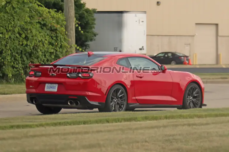 Chevrolet Camaro ZL1 MY 2019 foto spia 18 luglio 2018 - 7
