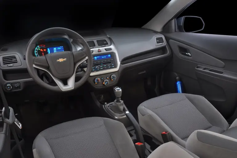 Chevrolet Cobalt 2012, foto ufficiali - 7